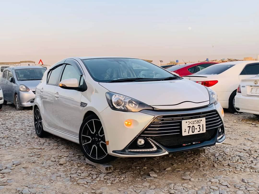 car dealer