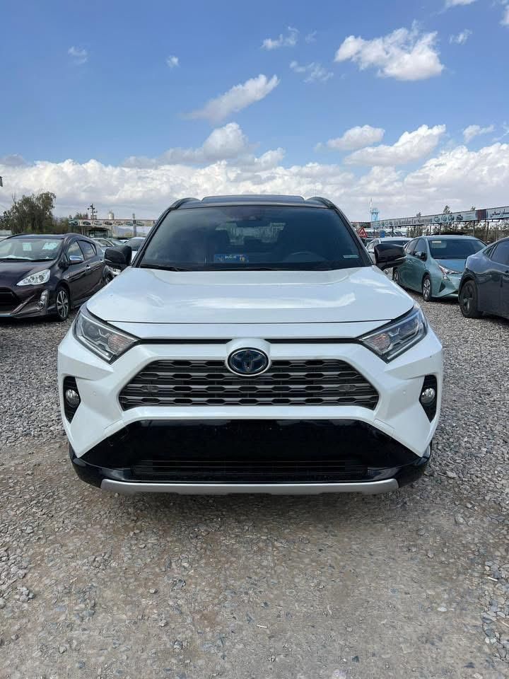 cover logo car dealer