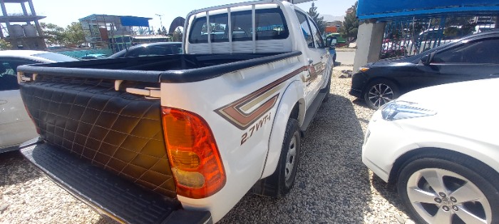 Toyota Hilux 2012 photo 2